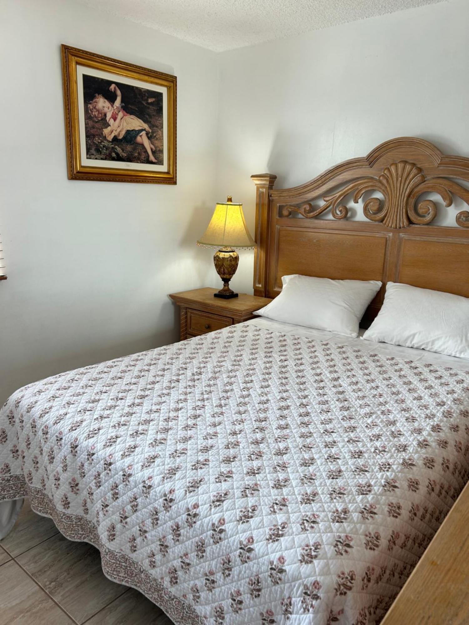 Beautiful Apartment With Very Elegant Colonial Decoration Tamiami Εξωτερικό φωτογραφία