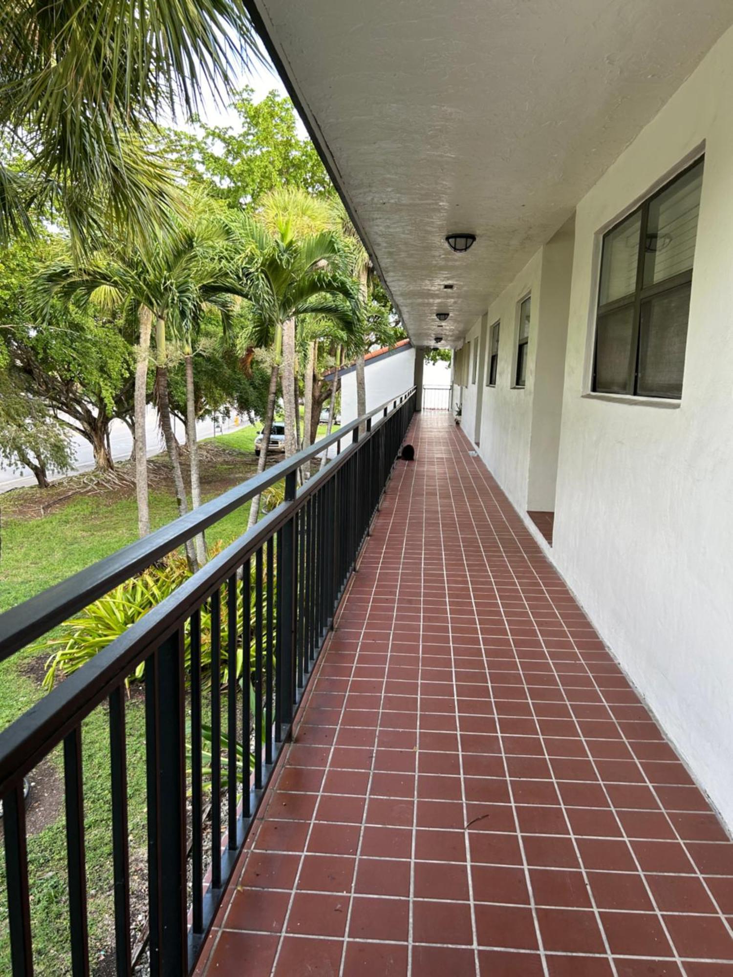 Beautiful Apartment With Very Elegant Colonial Decoration Tamiami Εξωτερικό φωτογραφία